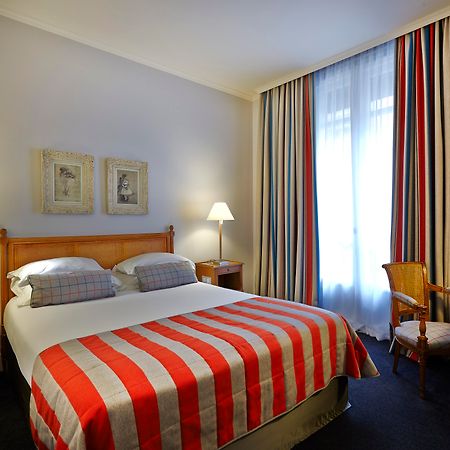 Royal Hotel Paris Champs Elysees Εξωτερικό φωτογραφία