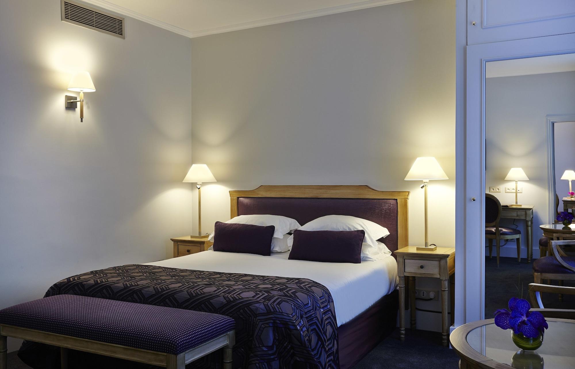 Royal Hotel Paris Champs Elysees Εξωτερικό φωτογραφία