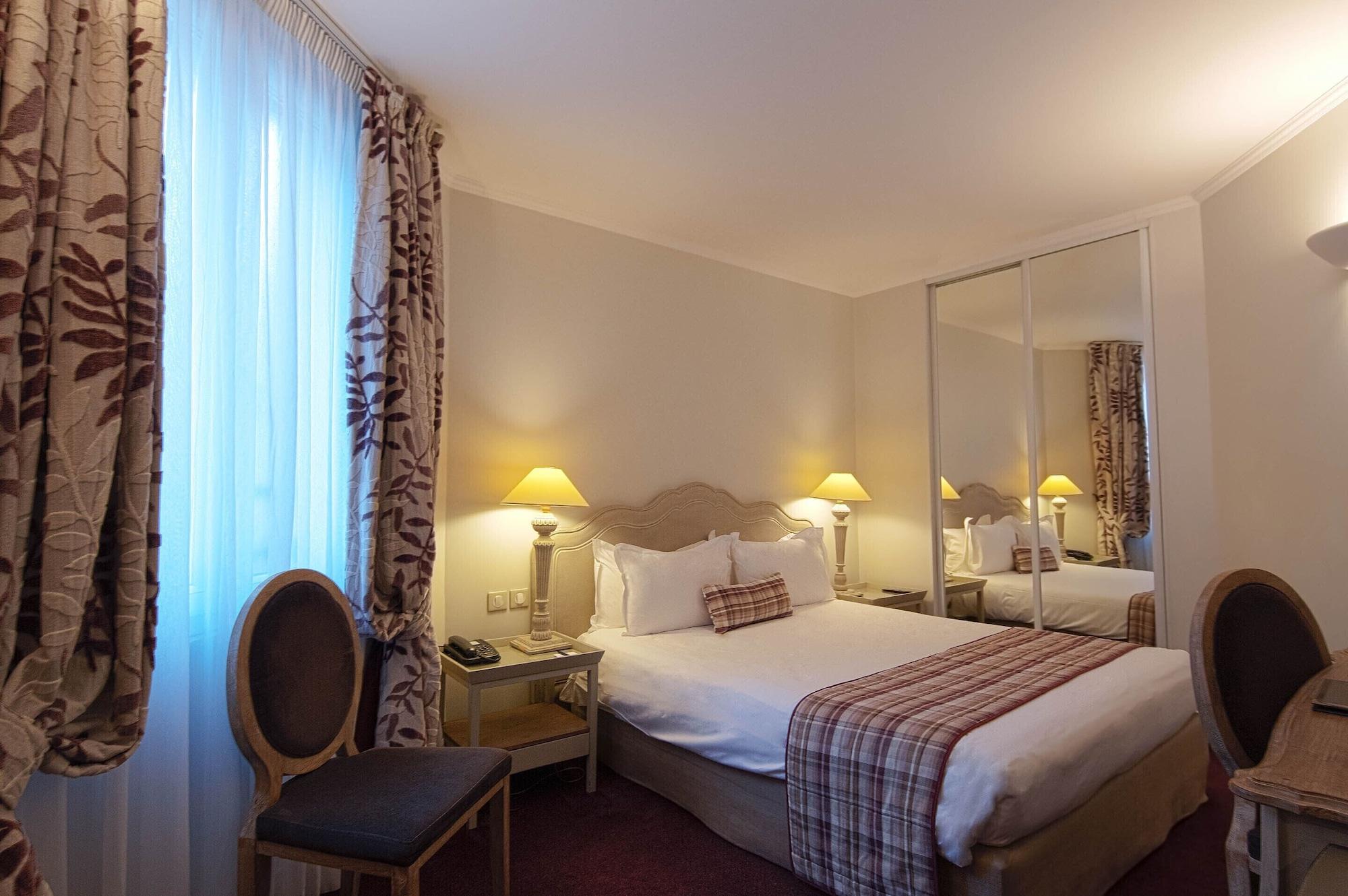 Royal Hotel Paris Champs Elysees Εξωτερικό φωτογραφία