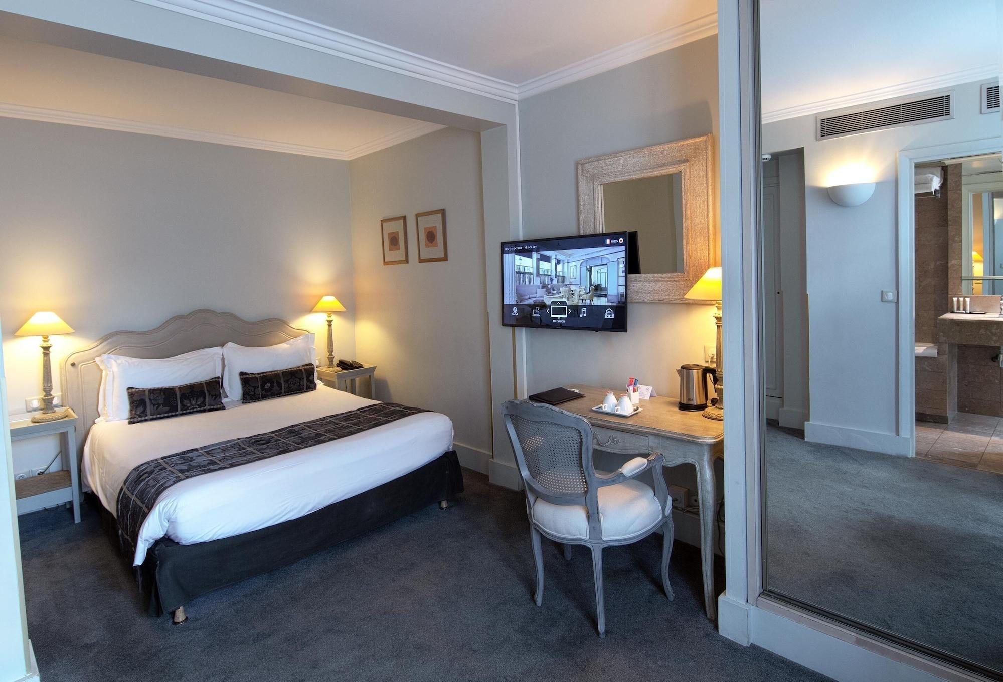 Royal Hotel Paris Champs Elysees Εξωτερικό φωτογραφία
