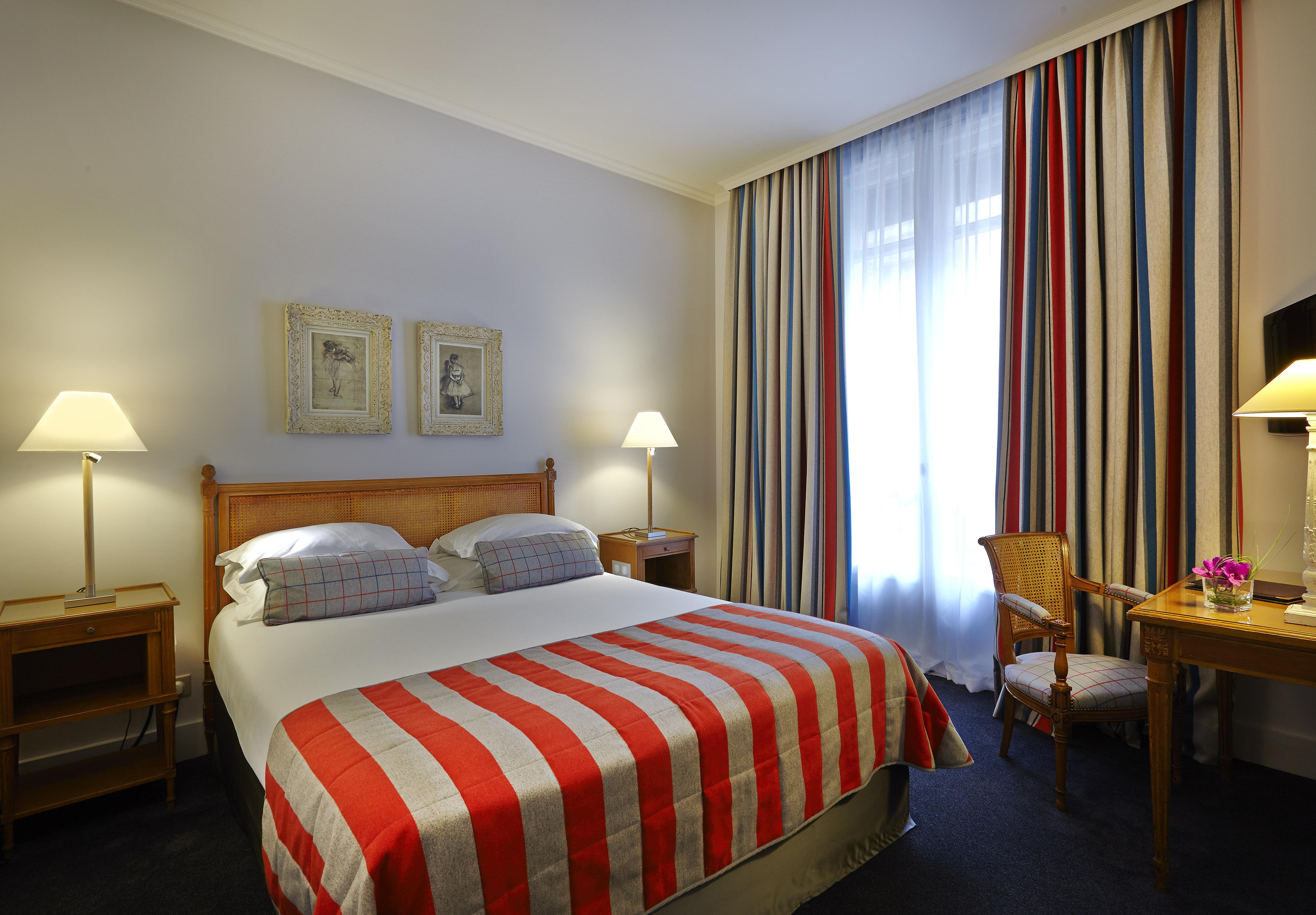 Royal Hotel Paris Champs Elysees Εξωτερικό φωτογραφία
