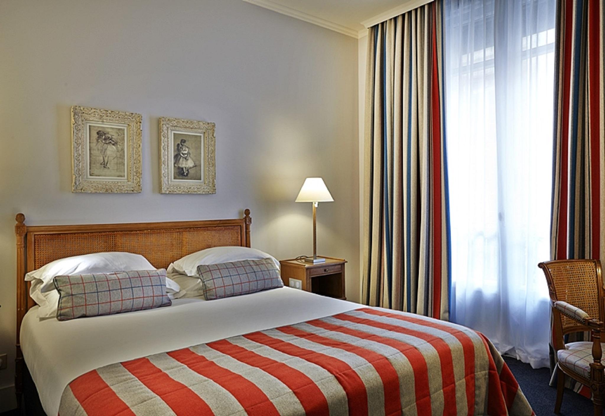 Royal Hotel Paris Champs Elysees Εξωτερικό φωτογραφία