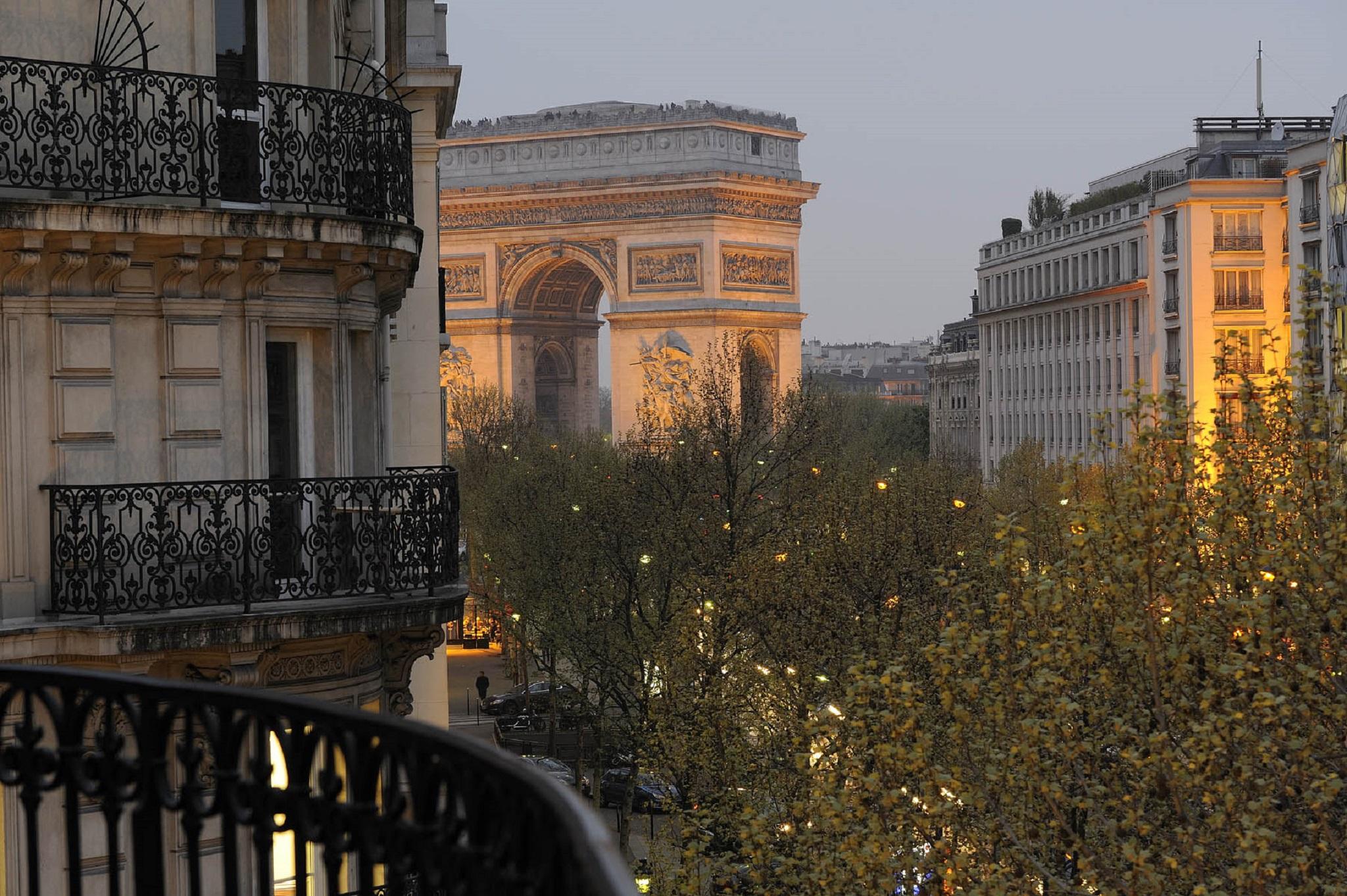 Royal Hotel Paris Champs Elysees Εξωτερικό φωτογραφία