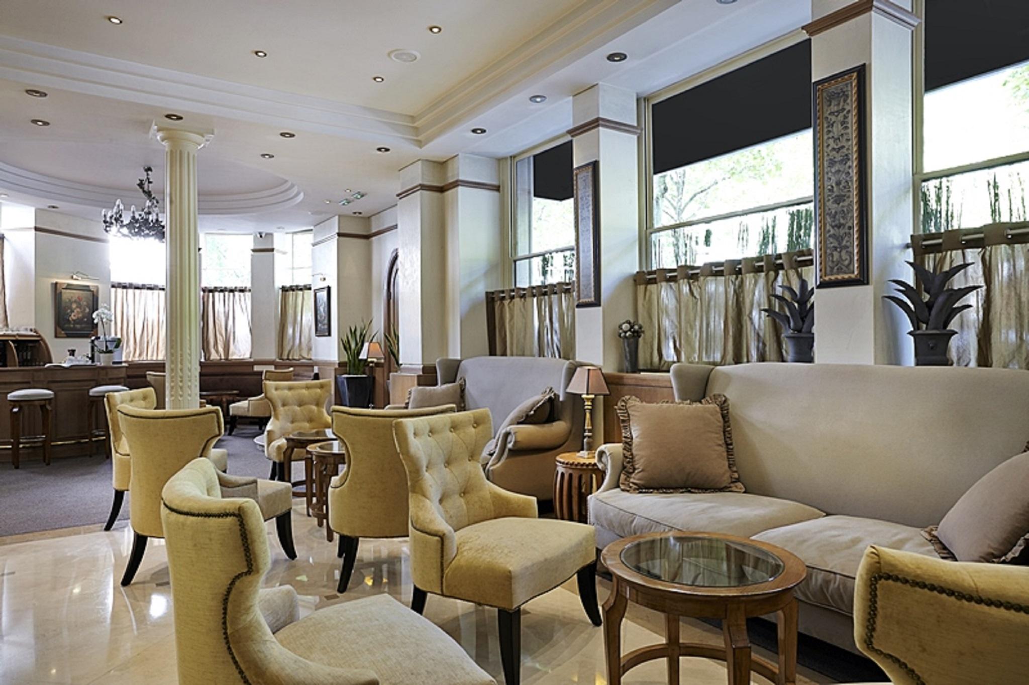 Royal Hotel Paris Champs Elysees Εξωτερικό φωτογραφία