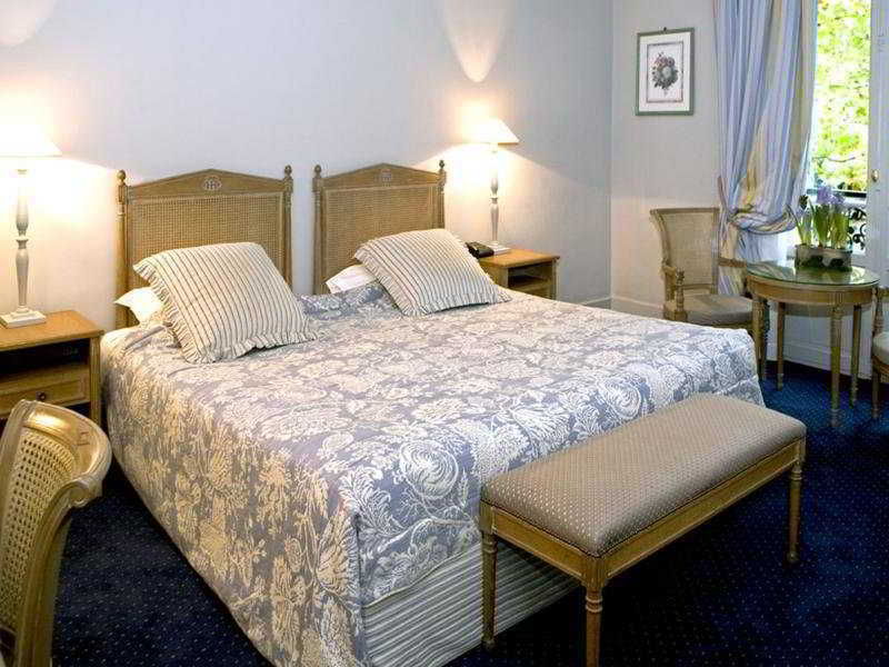 Royal Hotel Paris Champs Elysees Εξωτερικό φωτογραφία