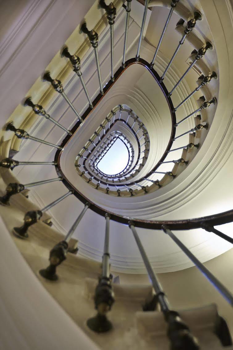 Royal Hotel Paris Champs Elysees Εξωτερικό φωτογραφία