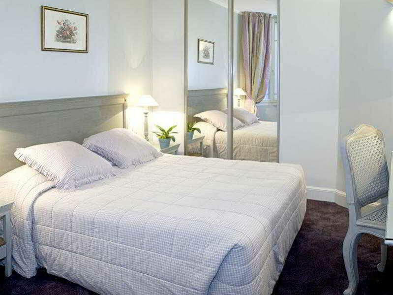 Royal Hotel Paris Champs Elysees Εξωτερικό φωτογραφία